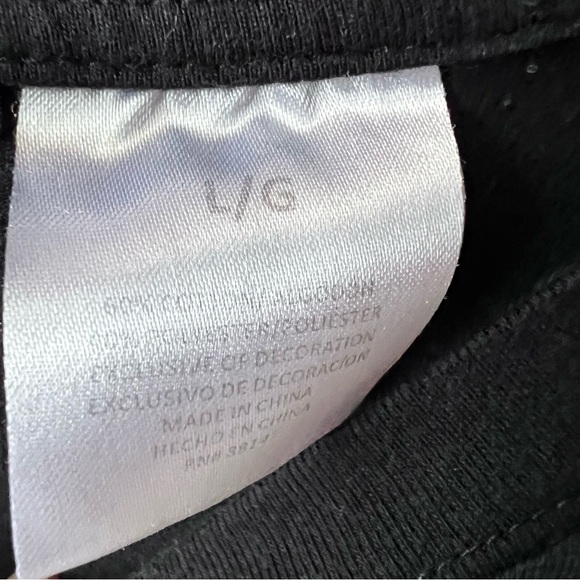 Grinch Dr. Seuss Black Tee Women’s Large - Picture 5 of 6